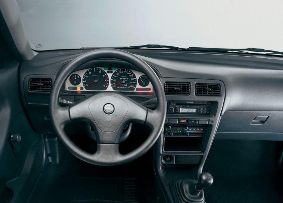  Nissan Sentra 1999 года  (фото 10 из 25)